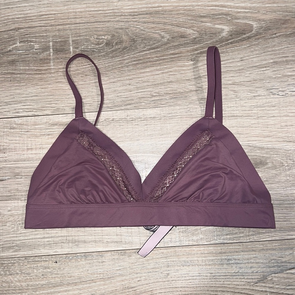Victoria’s Secret incredible by Victoria purple mauve bralette